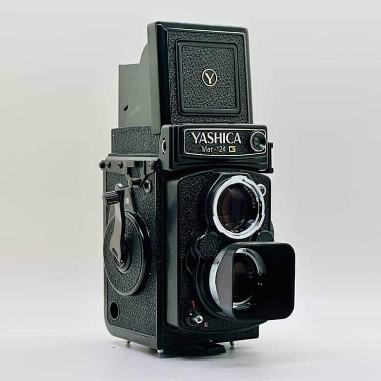Yashica Yashinon Aux. Wideangle+Viewer MAT-124, 124 G, et Rolleiflex R 1 Mint Yashica Yashinon Aux. Wideangle+Viewer MAT-124, 124 G, et Rolleiflex R 1 Mint