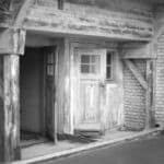 Foto der Duschkabinen auf der Sonnenterrasse im Stadtbad Lichtenberg