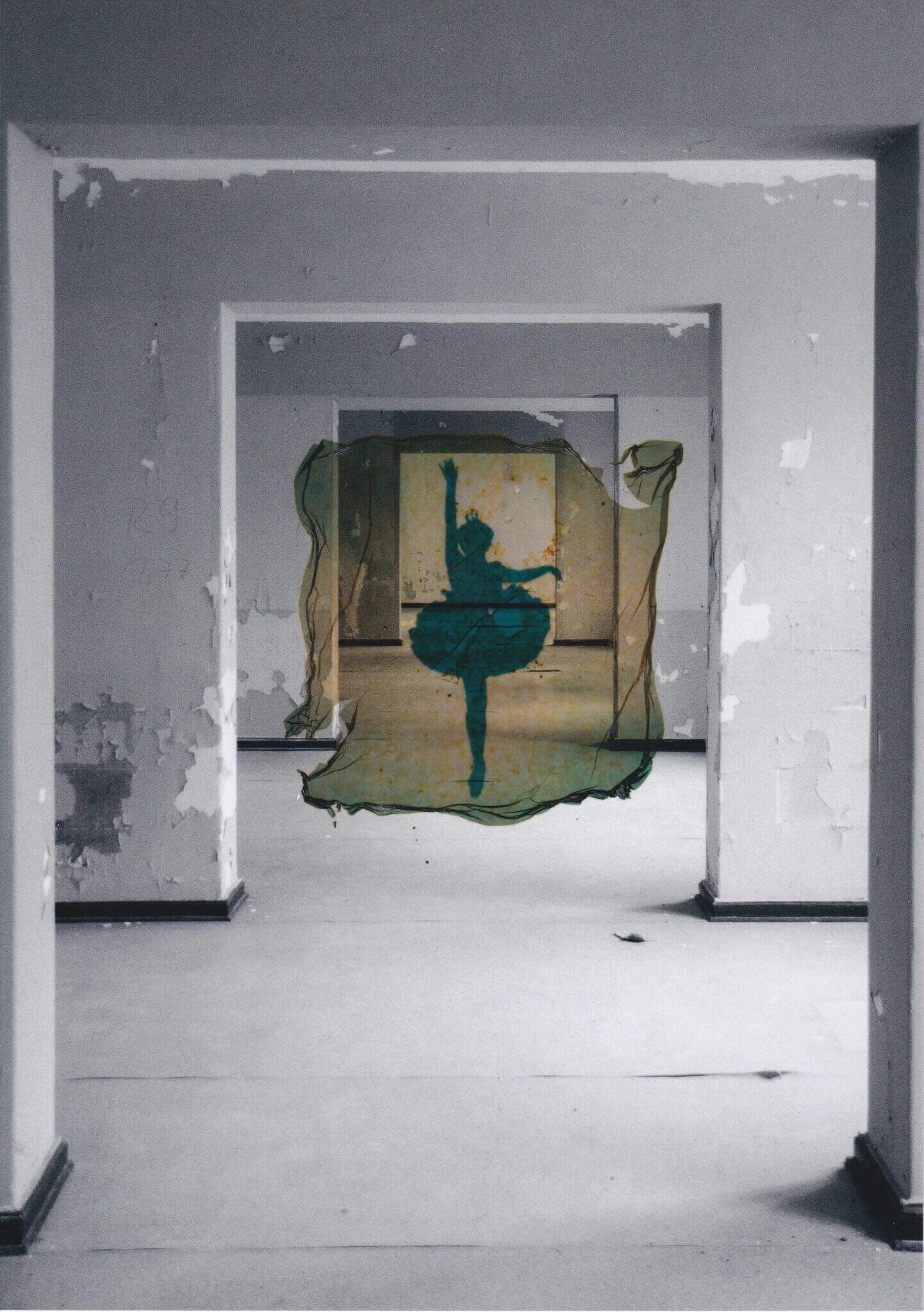 Collage "Ballerina", Polaroid Emulsion Lift auf Schwarz-Weiss Fotodruck, 2025